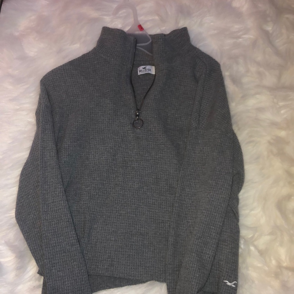 cropped hollister half zip